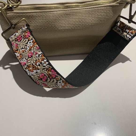 Charleston Bag Small Textured Crossbody Bag with Embroidered Strap Y2K - Picture 4 of 6